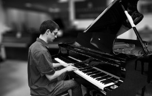 présentation site de piano cours de piano en ligne musiques piano cover unpianiste musicothérapie